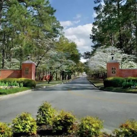 Comfortable Cottage On The Blue Mile - Close To Gsu! Statesboro Extérieur photo