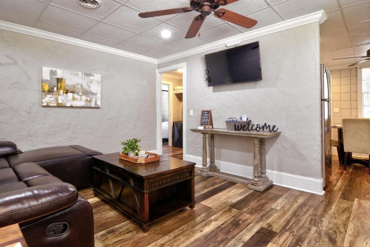 Comfortable Cottage On The Blue Mile - Close To Gsu! Statesboro Extérieur photo