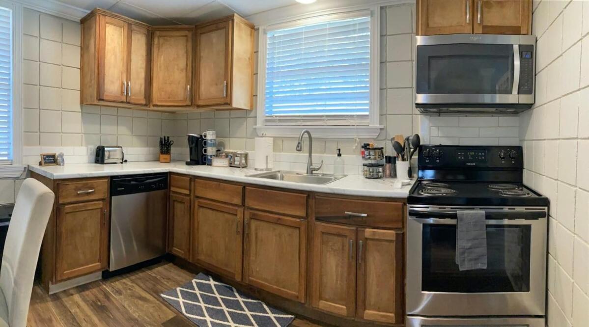 Comfortable Cottage On The Blue Mile - Close To Gsu! Statesboro Extérieur photo