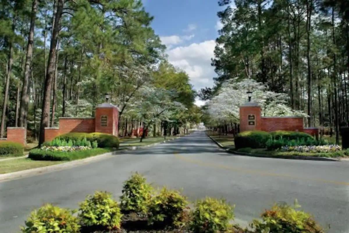 Comfortable Cottage On The Blue Mile - Close To Gsu! Statesboro Extérieur photo